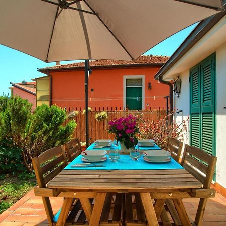 Casa Con Giardino, Garage, Wi-Fi, 2 Bagni E Ac In Una Camera Da Letto Villa Imperia Exteriör bild